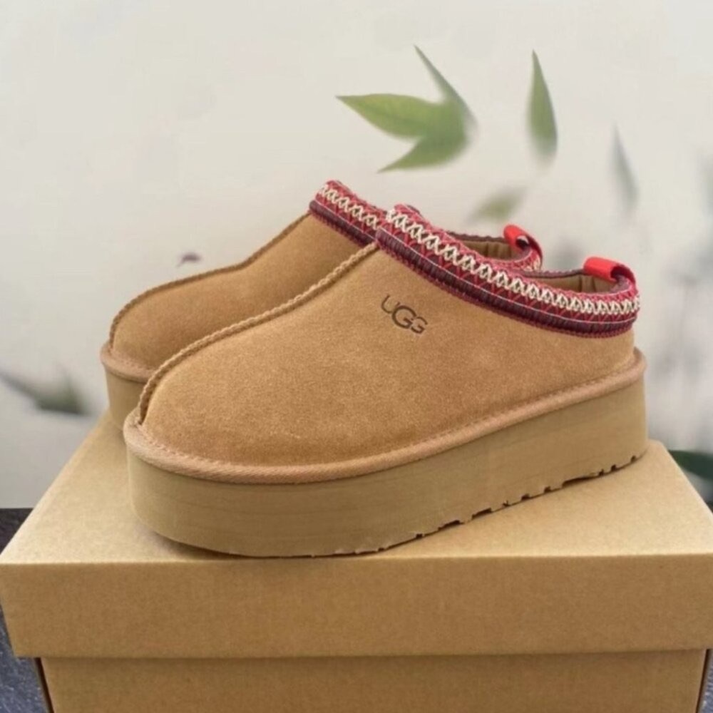 UGG Women's Tan and Red Platform Sandals🍞 - Picture 2 of 6
